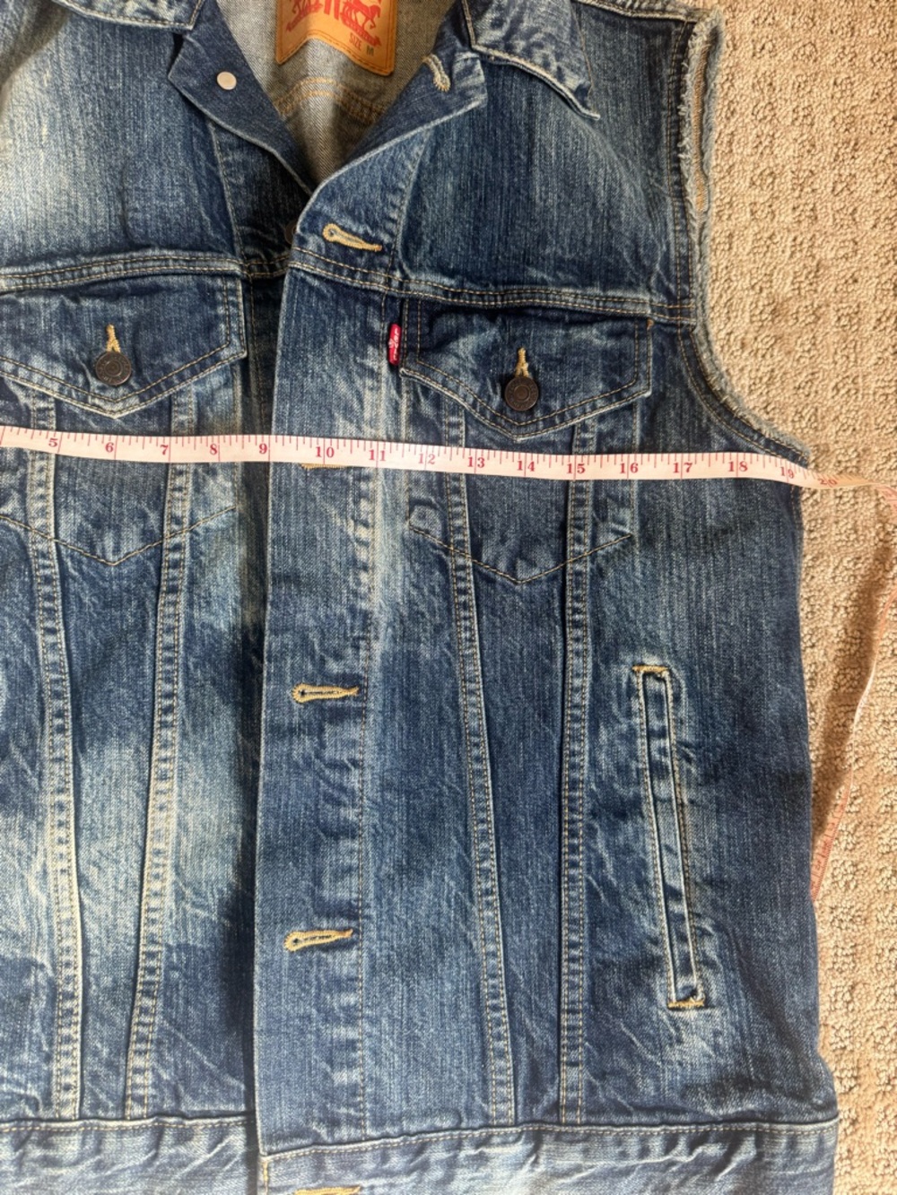Levi’s Denim Vest Medium Blue Trucker Style Button Front Classic Jean - Picture 6 of 6